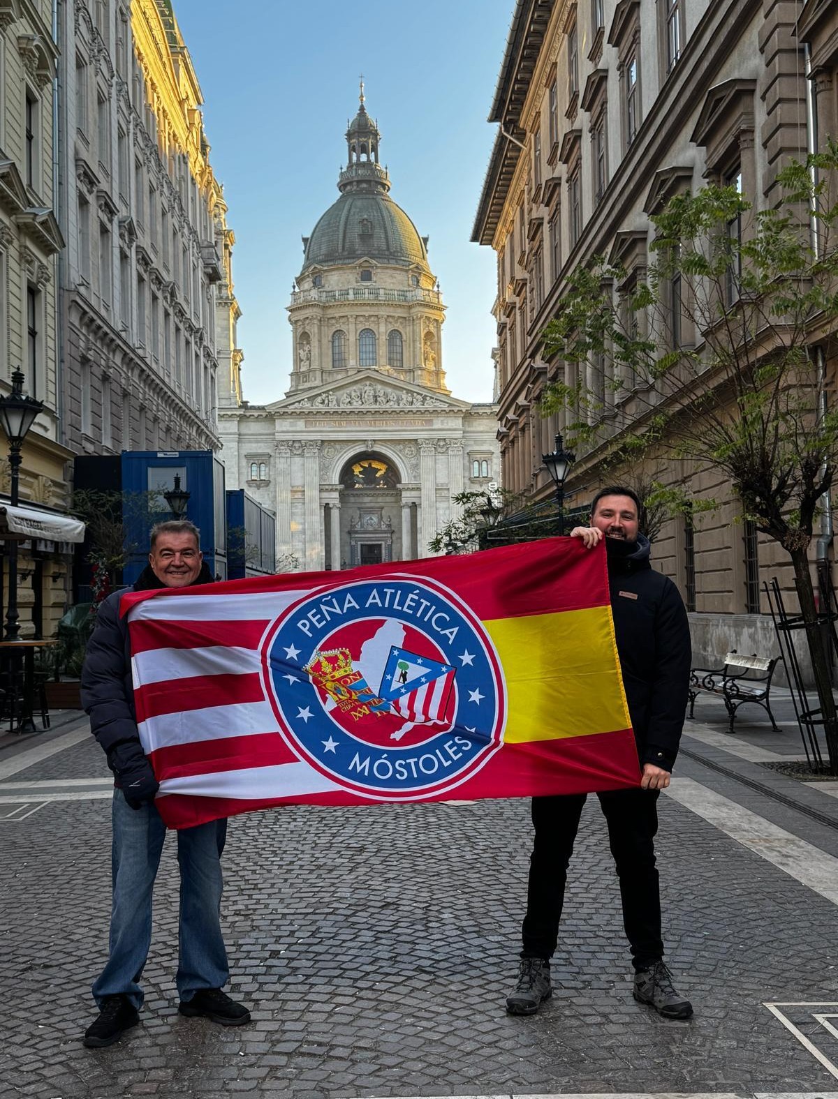 Peñistas mostoleños por el mundo